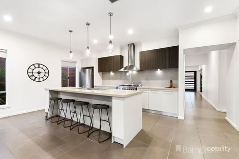 Property photo of 14 Waterside Drive Pakenham VIC 3810