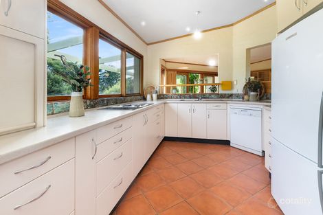 Property photo of 33 Lonergan Drive Greenleigh NSW 2620