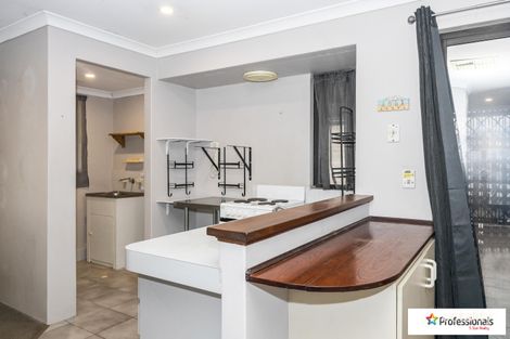 Property photo of 6 Madison Close Middle Swan WA 6056