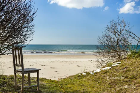 Property photo of 23 East Boulevard Sisters Beach TAS 7321
