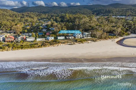 Property photo of 23 East Boulevard Sisters Beach TAS 7321