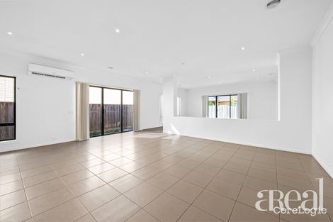 Property photo of 10 Tarcoola Crescent Point Cook VIC 3030