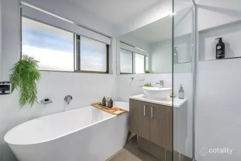 Property photo of 7 Magellan Avenue Hollywell QLD 4216