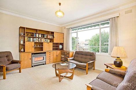 Property photo of 13 Wards Grove Bentleigh East VIC 3165