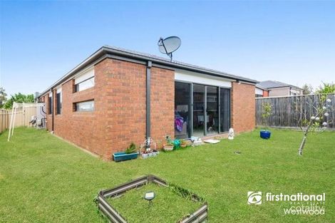 Property photo of 30 Narung Way Wyndham Vale VIC 3024