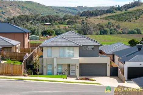 Property photo of 237 Stonehill Drive Maddingley VIC 3340