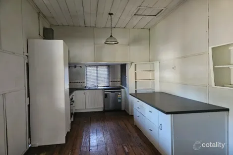 Property photo of 89 Brisbane Road Riverview QLD 4303