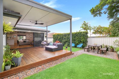 Property photo of 18 Sunshine Drive Point Clare NSW 2250