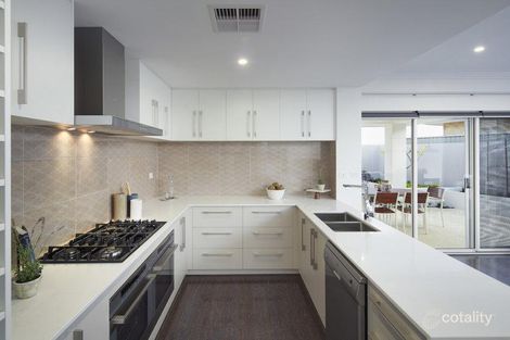 Property photo of 28 Grapple Road Whitby WA 6123