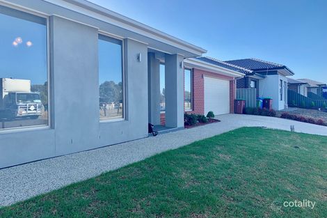Property photo of 42 Serpells Way Cranbourne East VIC 3977