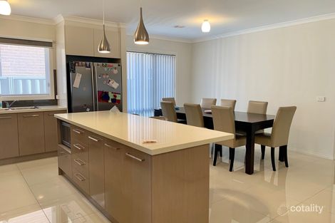 Property photo of 42 Serpells Way Cranbourne East VIC 3977