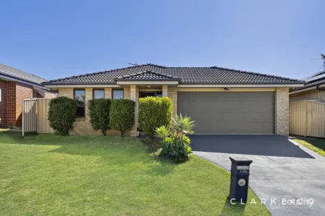 1/26 BOYD AVE, METFORD, NSW 2323