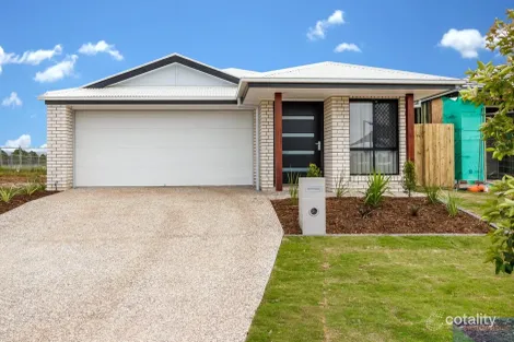 8 Pampling St, Caboolture South, QLD 4510