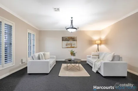 Property photo of 12 Lawton Grove Berwick VIC 3806