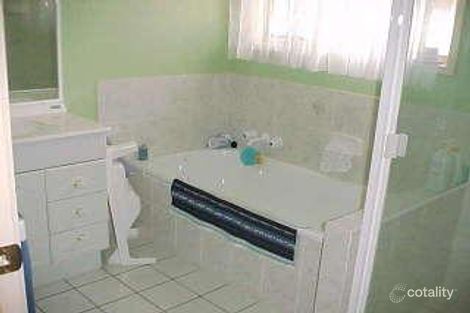 Property photo of 76 Avondale Drive Banora Point NSW 2486