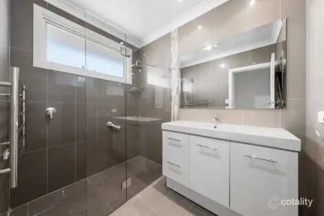 Property photo of 15 Shade Place Lugarno NSW 2210