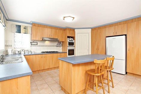 Property photo of 6 Corowa Crescent Burnside VIC 3023