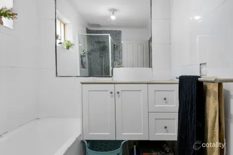 Property photo of 25 Gunnawarra Crescent Craigmore SA 5114