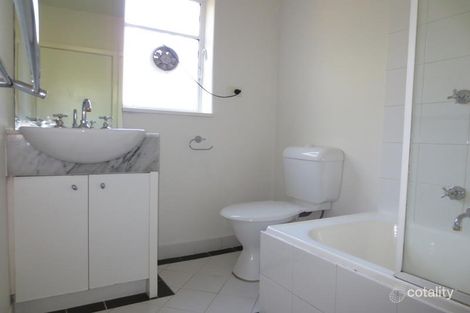 Property photo of 2B/200-202 Lower Heidelberg Road Ivanhoe East VIC 3079