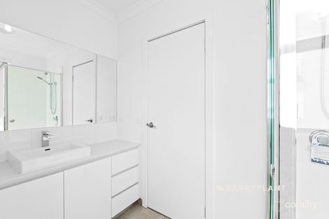 Property photo of 5 Meme Place Narre Warren VIC 3805