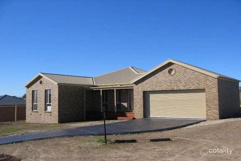 15 Doyle Cres, Seymour, VIC 3660