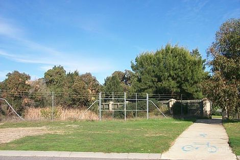 64f Inverness Dr, Meadow Springs, WA 6210