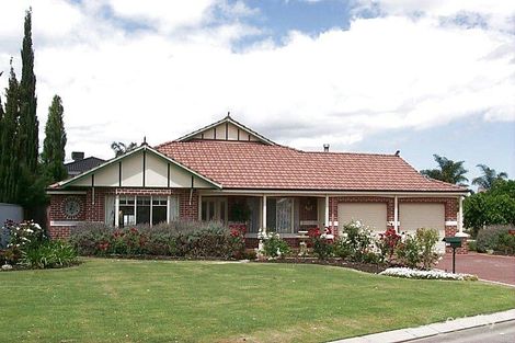 12 Westland Pl, Waterford, WA 6152