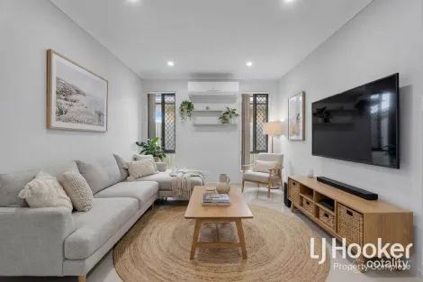 Property photo of 1/29 Coolridge Circuit Yarrabilba QLD 4207