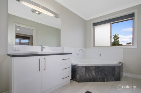 Property photo of 127 Cambridge Drive Thurgoona NSW 2640