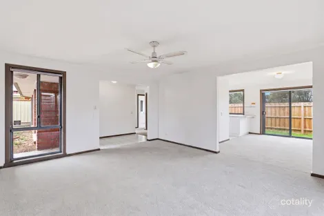 Property photo of 2/75 Silvereye Crescent Werribee VIC 3030