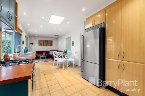 Property photo of 15 Wenden Road Mill Park VIC 3082