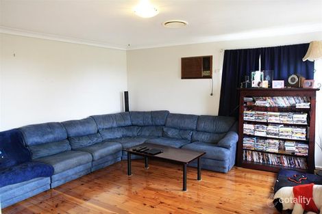 Property photo of 14 Unicomb Close Rutherford NSW 2320