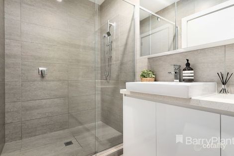 Property photo of 2/13 Churchill Street Doncaster East VIC 3109