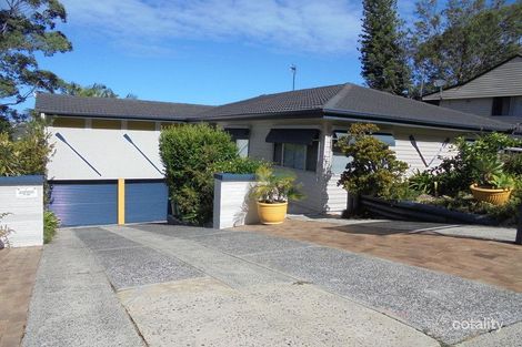 Property photo of 42 Aldinga Drive Wamberal NSW 2260