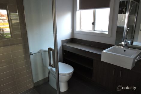 Property photo of 3 Dodge Terrace Cranbourne East VIC 3977