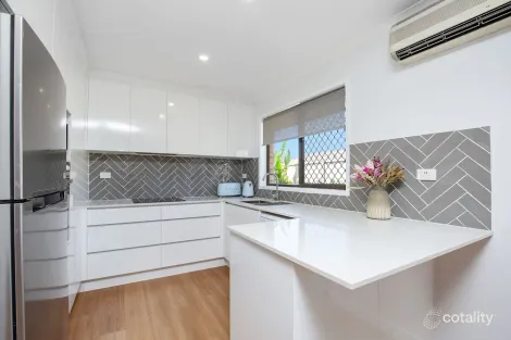 Property photo of 2/93 Christine Avenue Burleigh Waters QLD 4220