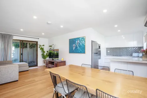 Property photo of 2/93 Christine Avenue Burleigh Waters QLD 4220