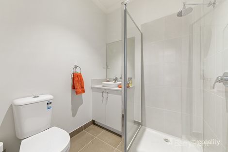 Property photo of 2/30 John Street Pakenham VIC 3810