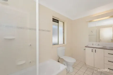 Property photo of 24/2 Doyalson Place Helensvale QLD 4212