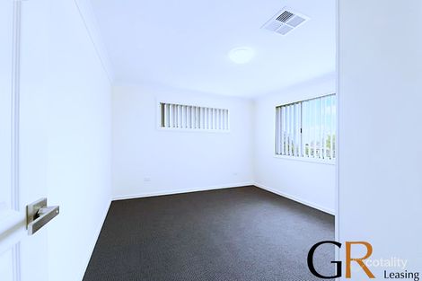 Property photo of 74 Pendergast Avenue Minto NSW 2566