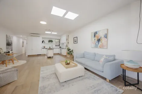 2/3 Ormond Esp, Elwood, VIC 3184