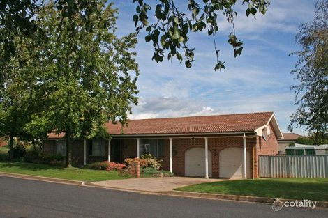 Property photo of 2 Namatjira Crescent Orange NSW 2800
