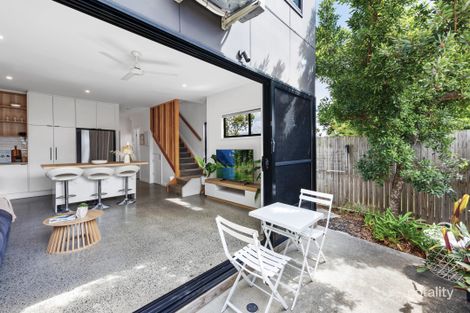1/83 FALCONER ST, SOUTHPORT, QLD 4215
