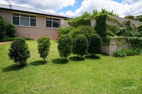 3 Marine Cres, Hornsby Heights, NSW 2077