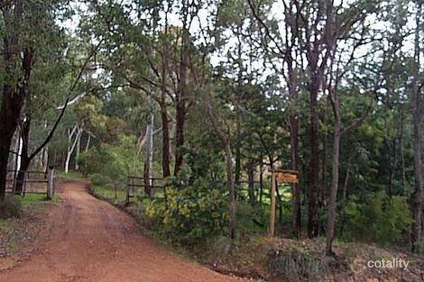 345 Gill St, Mundaring, WA 6073