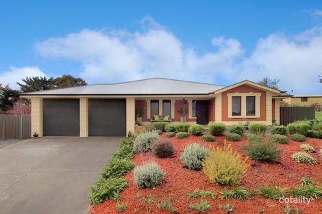 11 Elizabeth St, Woodside, SA 5244