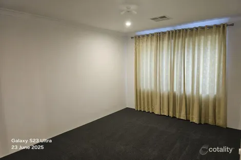 Property photo of 13 Yarrow Street Treeby WA 6164