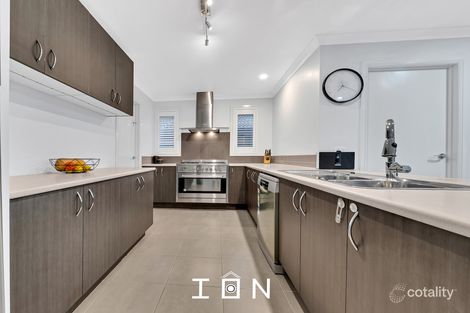 Property photo of 18 Hermes Avenue Cranbourne West VIC 3977