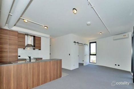 202/12 The Crescent, Midland, WA 6056