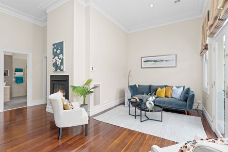 Property photo of 61 Albion Road Box Hill VIC 3128